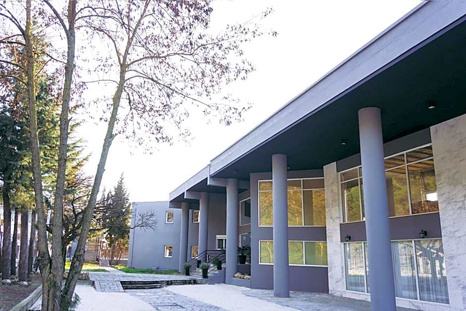 Pravi Hotel