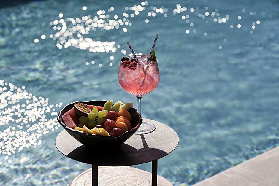 SantAnna Luxury Suites