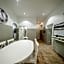 Nice Central City Room