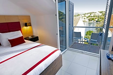 Standard Double Room Limited Sea View