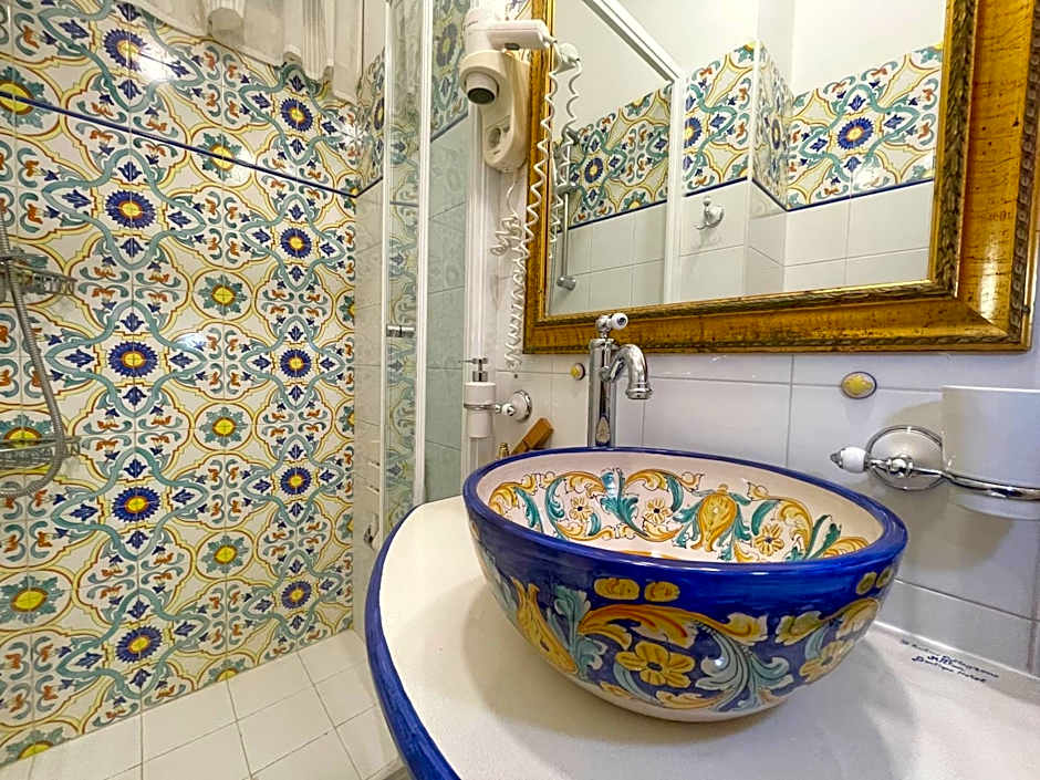 Milton Boutique Hotel - Adults Only