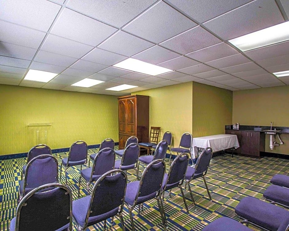 Comfort Inn & Suites Lantana - West Palm Beach South