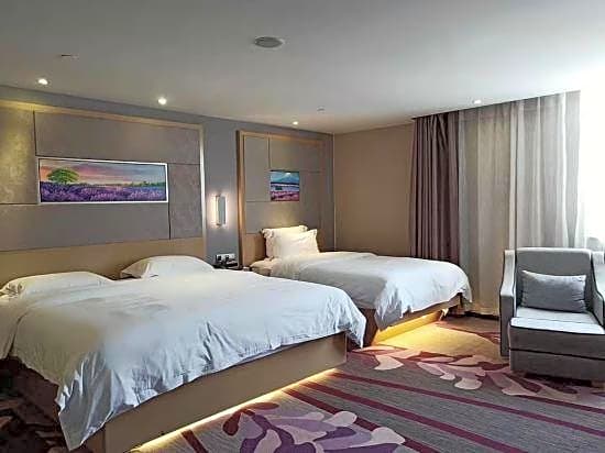 Lavande Hotel Heyuan Avenue Asia's first fountain