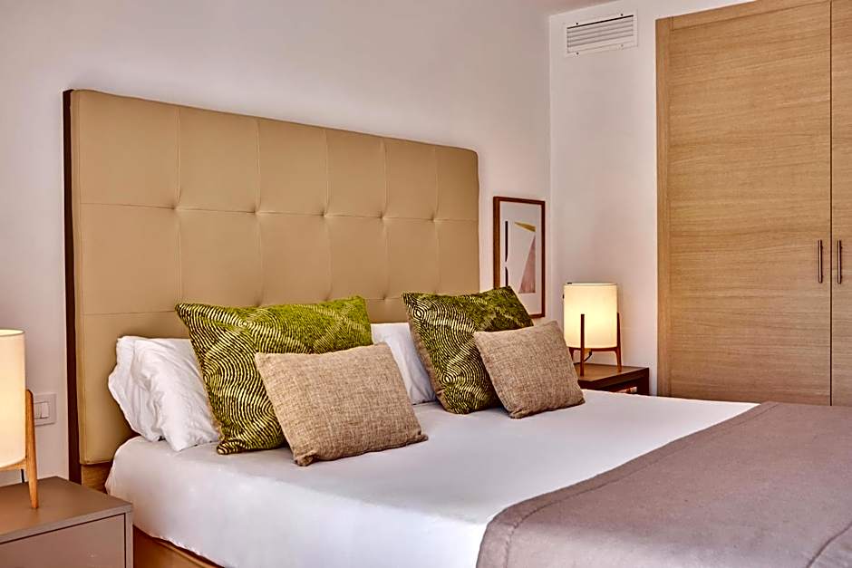 Photo 1 of 5 of 1 Bedroom Suite, Side Sea View