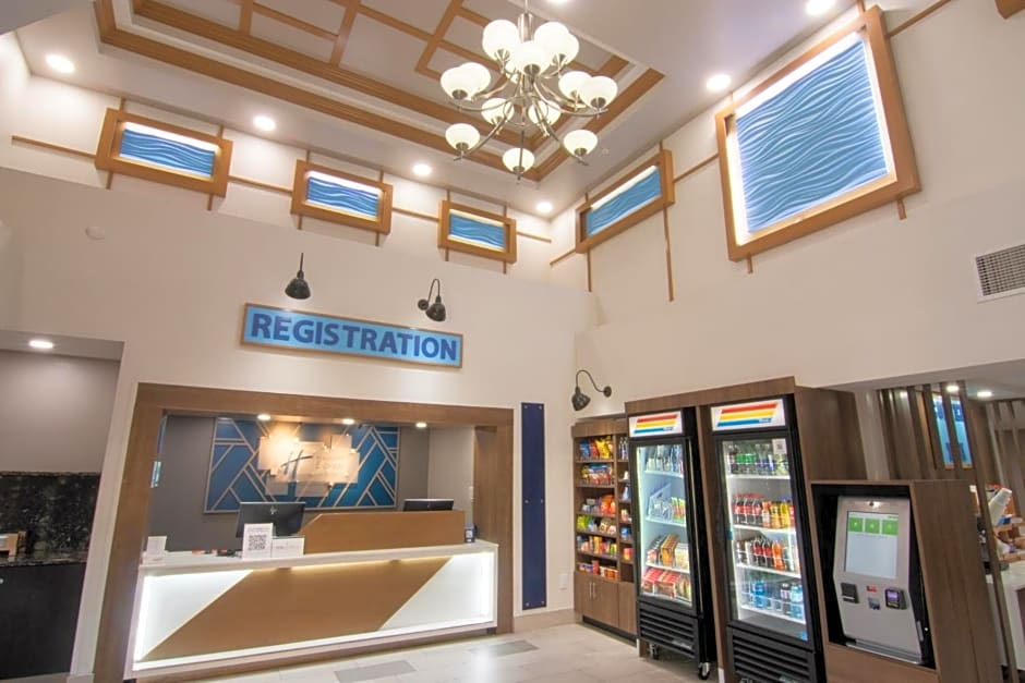 Holiday Inn Express and Suites Fort Lauderdale Airport West By IHG