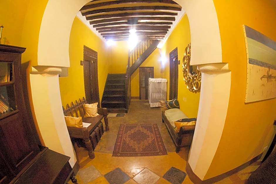 Kholle House