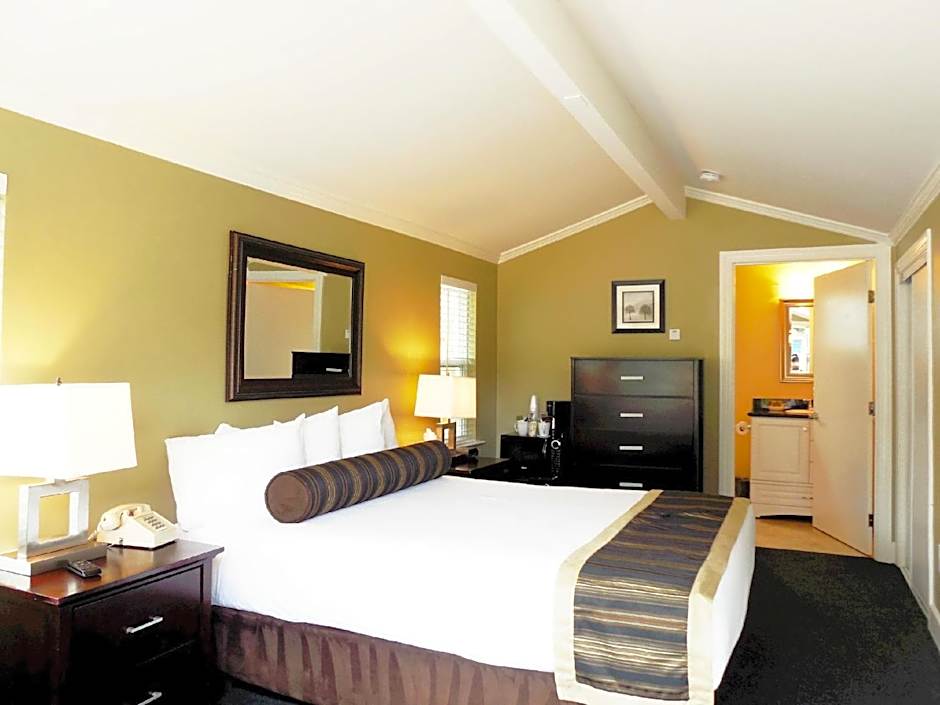 Sea Breeze Inn - Pacific Grove