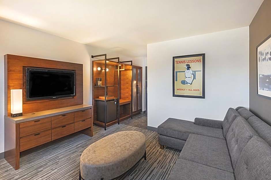 Four Points by Sheraton Los Angeles Westside