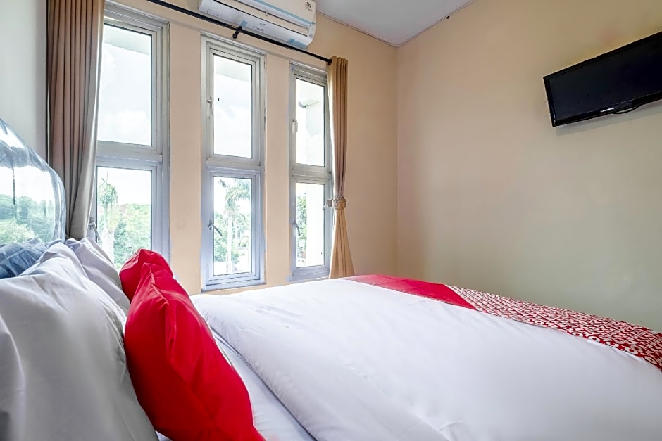 OYO 2132 Pondok Avicenna