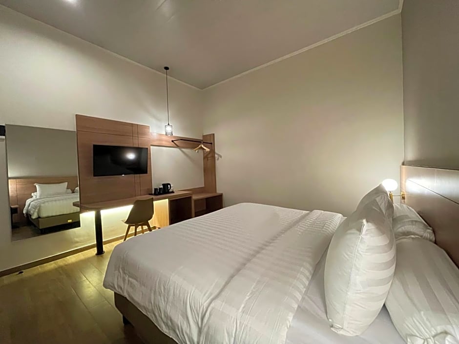 Azana Essence Sanggabuana Bogor