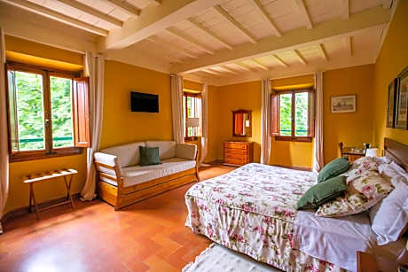 Large Double Room
