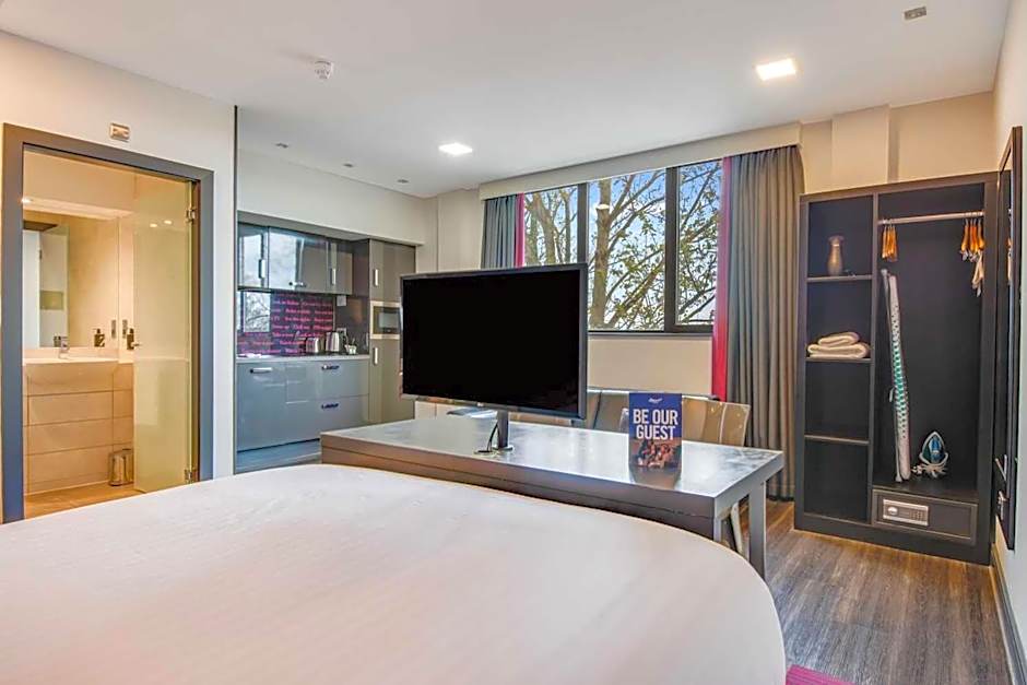 Roomzzz Chester City