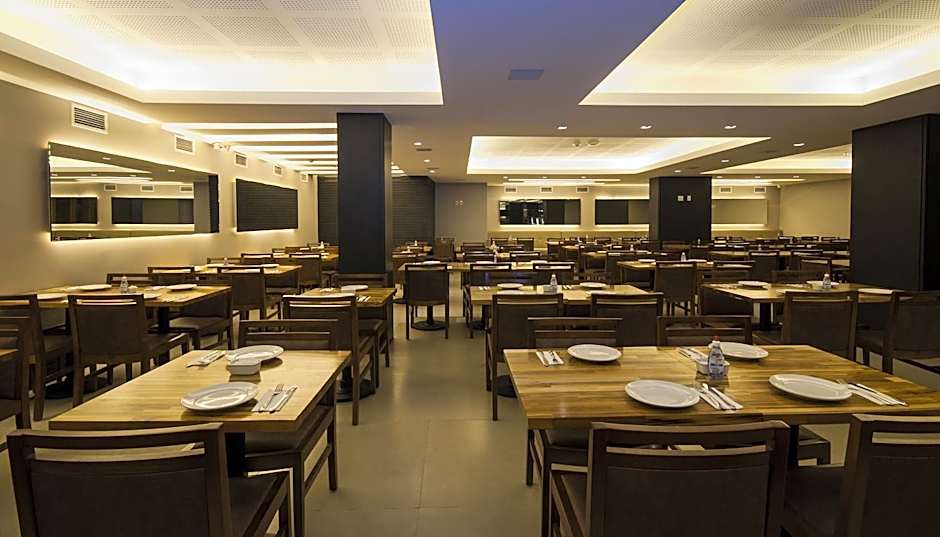 Américas Granada Hotel
