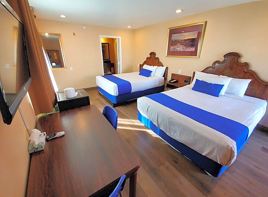 Photo 1 of 7 of Deluxe 2 Queen Beds