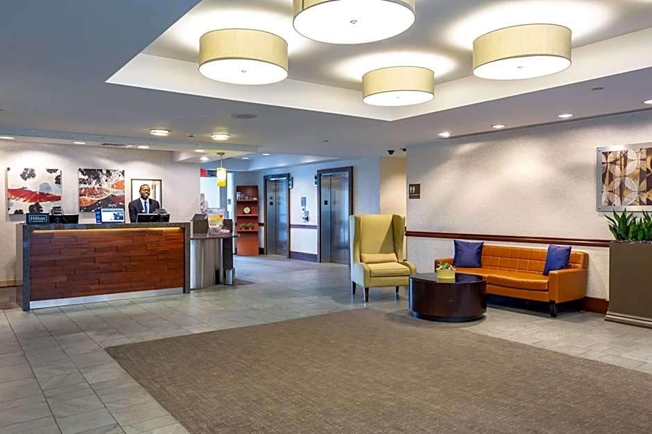 DoubleTree by Hilton Boston Bayside