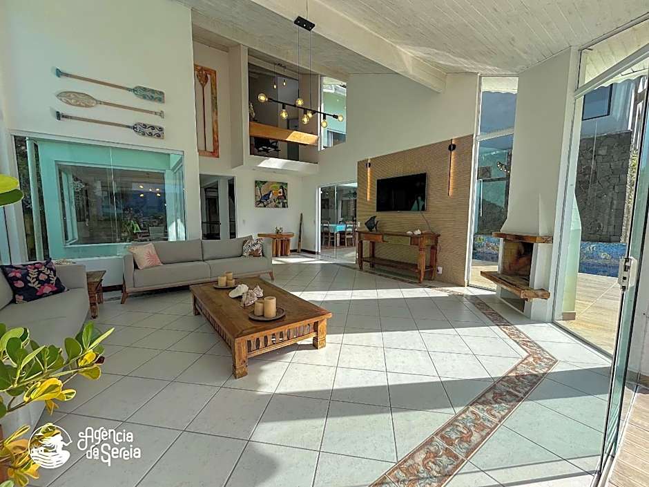 Casa c/piscina e vista p/ Ilha das Cabras em Piúva