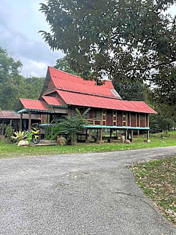 Kampung House (Minang) in Hulu Yam, Batang Kali