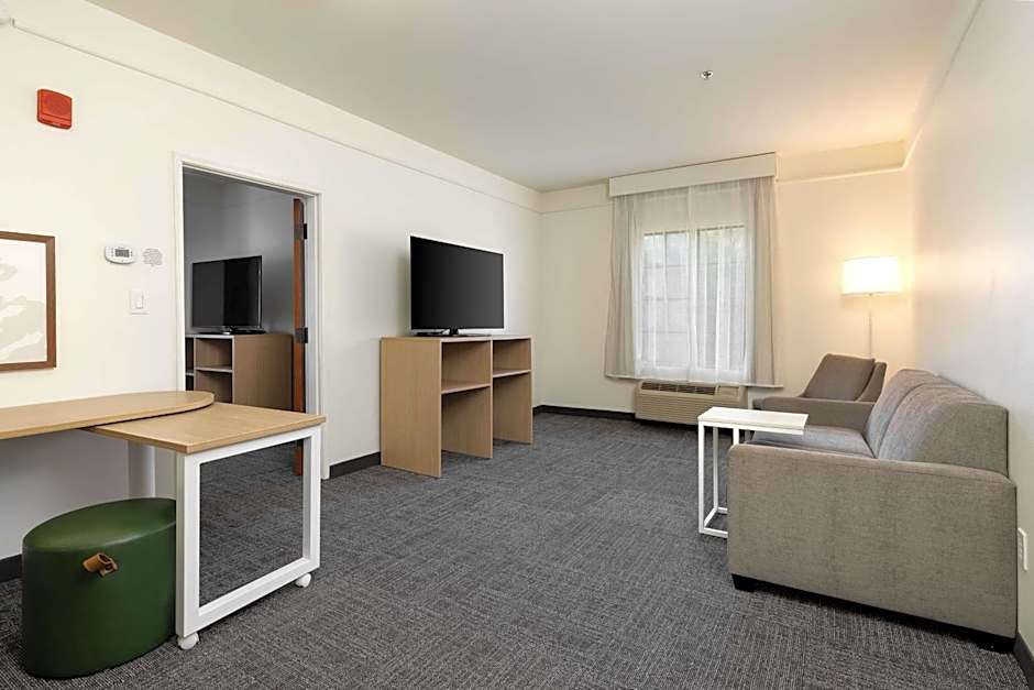 Spark by Hilton Savannah Airport