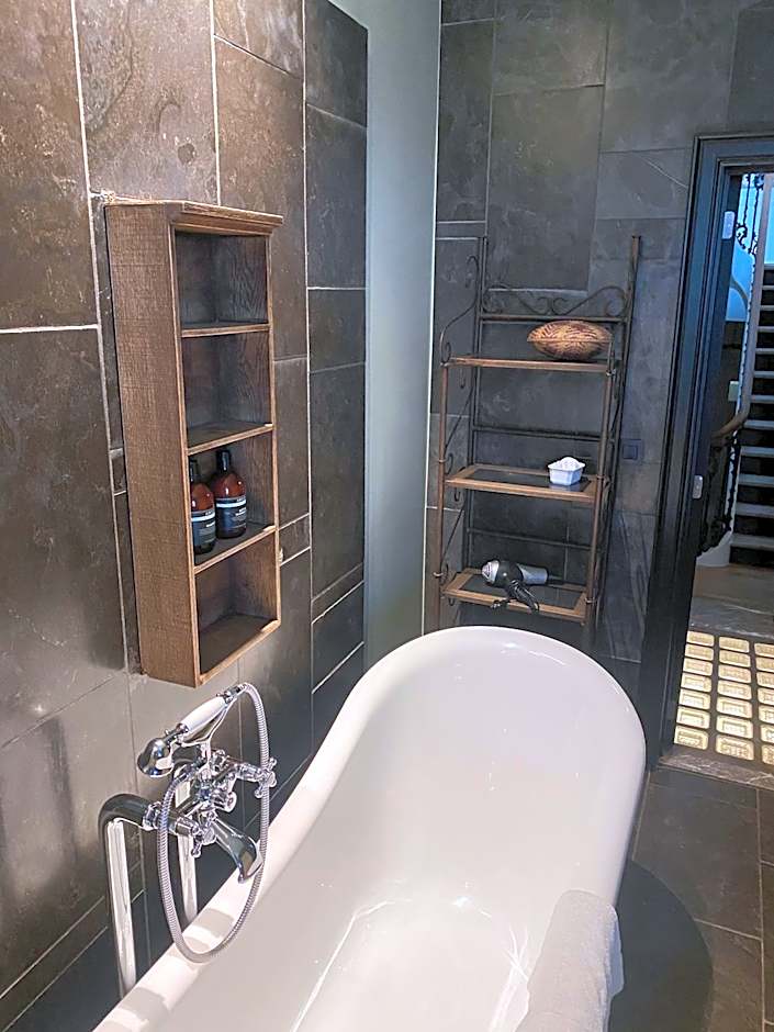 The Museum - Au Lit, Jérôme!