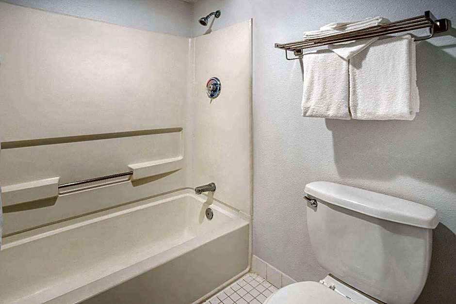 Travelodge by Wyndham Appleton