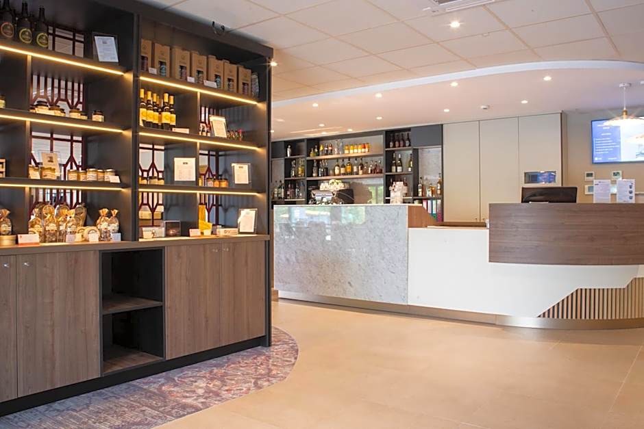 Brit Hotel Caen Nord - Mémorial