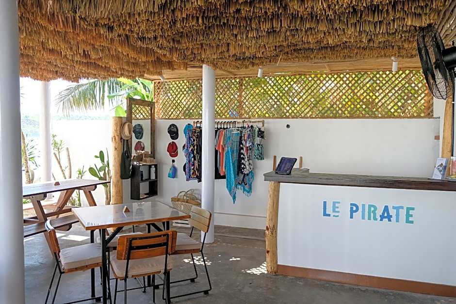 Le Pirate Beach Club Nusa Ceningan - Adults Only