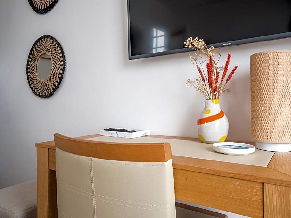 Tour de Nesle La Rochelle Vieux Port 3 etoiles