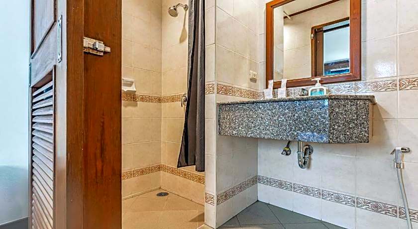 Rattana Karon Beach Hotel