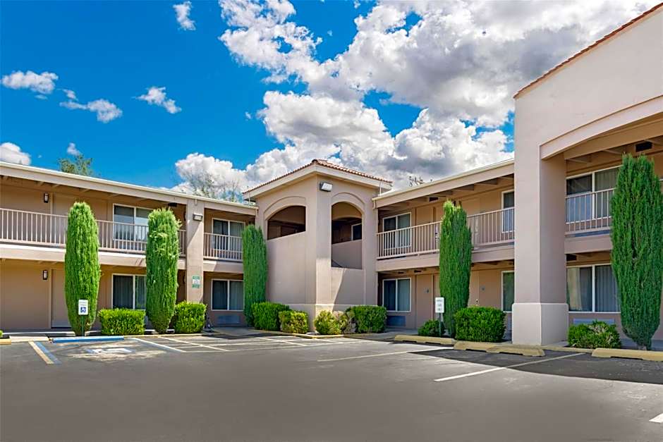 Best Western El Rancho Palacio