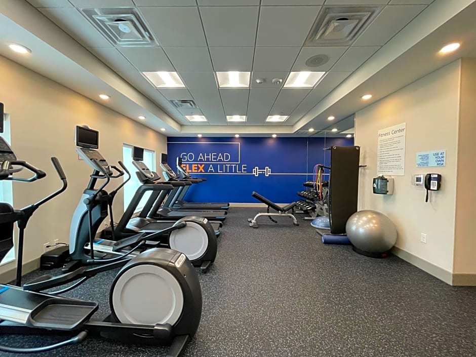 Holiday Inn Express and Suites Ft. Smith Airport By IHG