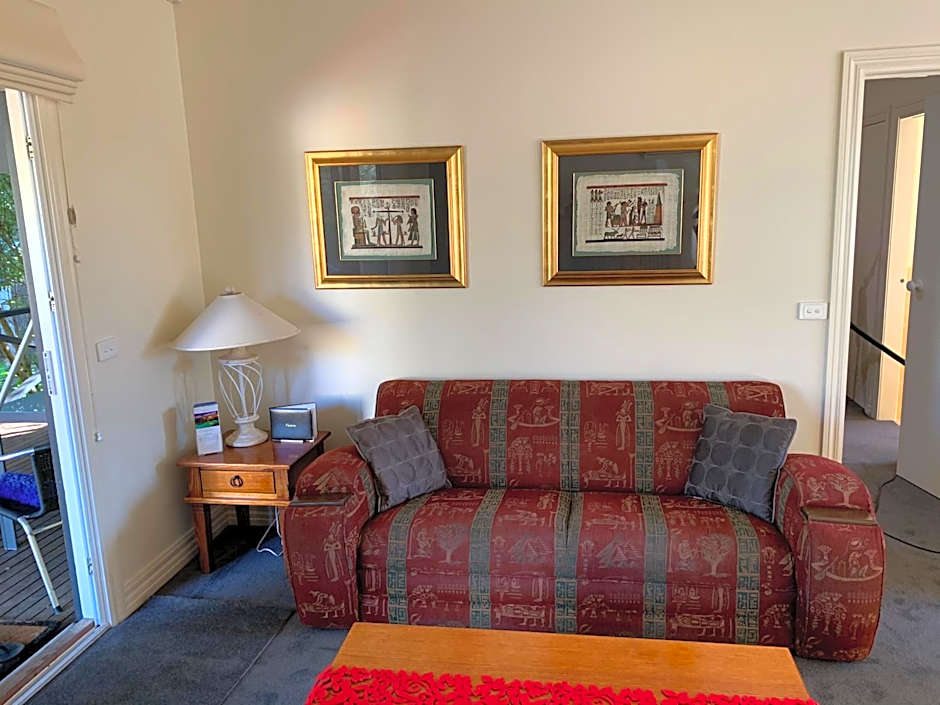 Weeroona Bed And Breakfast