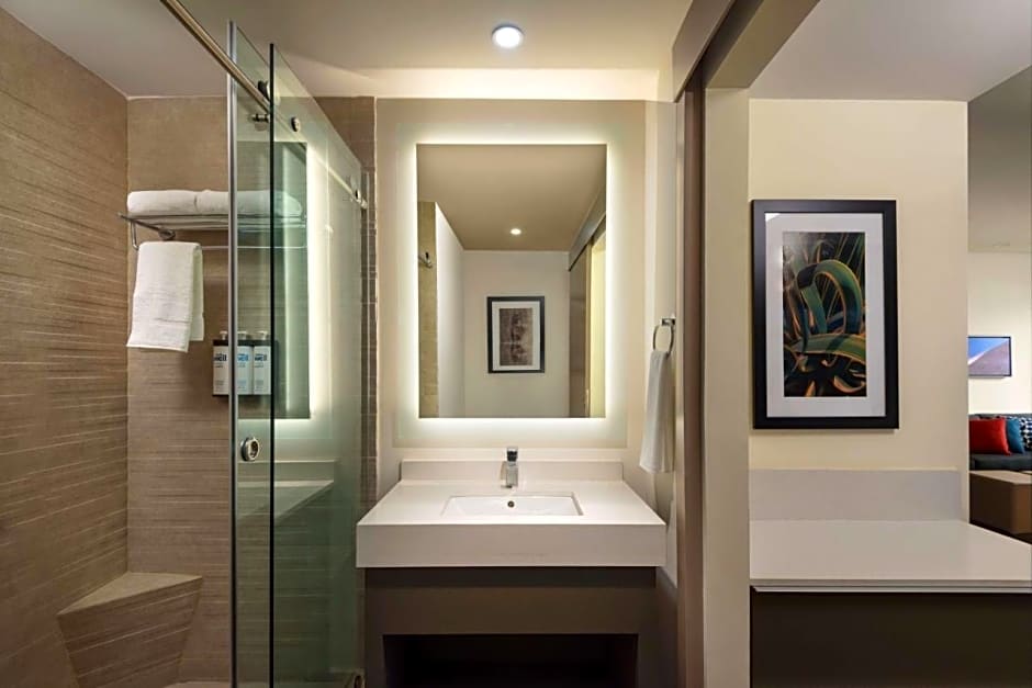 Hyatt House Monterrey Valle