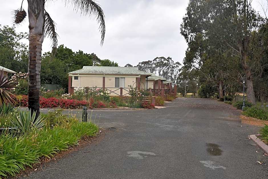 Mount Barker Valley Views Motel & Chalets, Western Australia