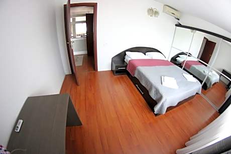 Deluxe Double Studio