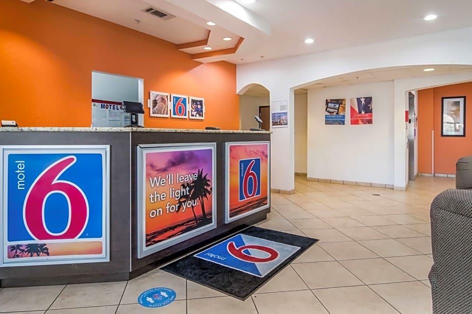 Motel 6-Canton, GA