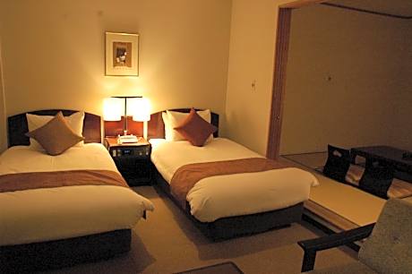 Room wiith Tatami Area - Non-Smoking