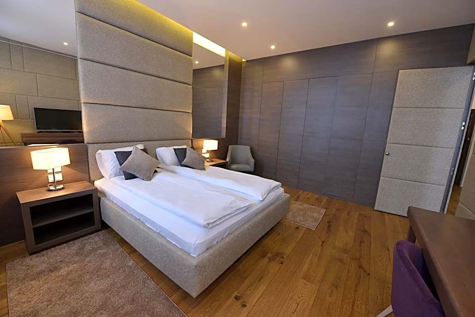 Boutique Rooms