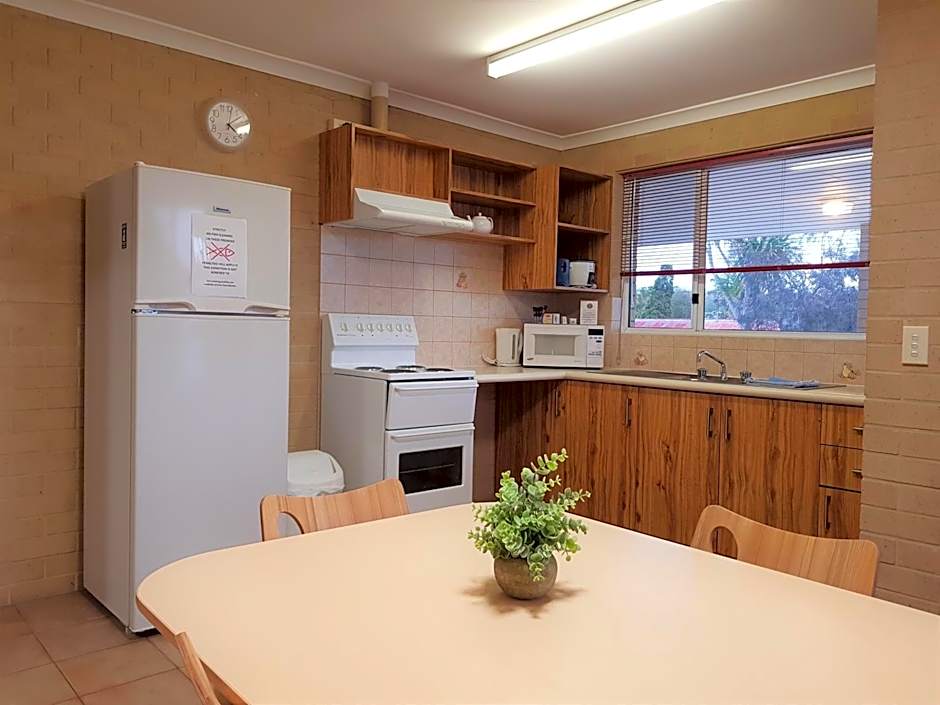 Albany Holiday Units