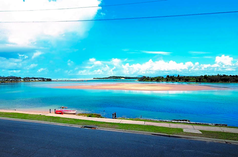 Marcel Towers Holiday Apartments