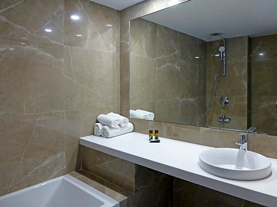 Sunrise Oasis Hotel & Waterpark