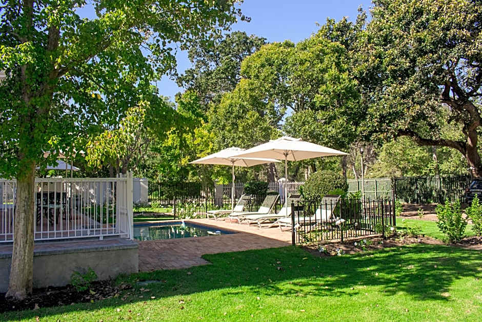 Rozenburg Guest House