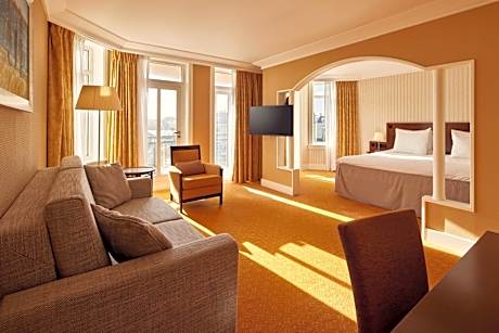 Junior Suite with Village View