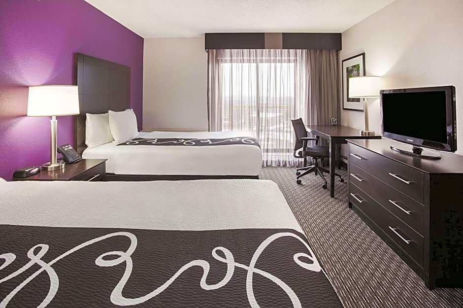Bloom Hotel
