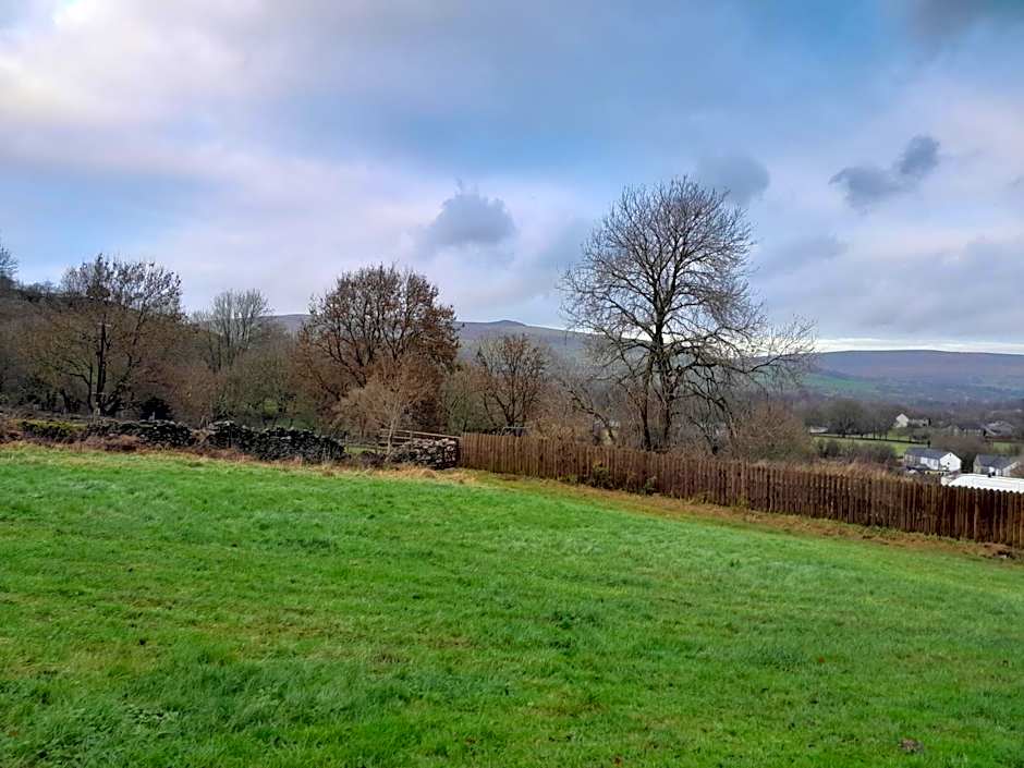 Ye Olde Bowling Green Inn