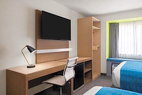 Queen Room with Two Queen Beds - Disability Access