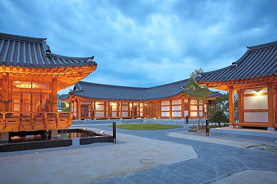 Hanok Hotel Namwonyechon By Kensington