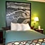 Super 8 by Wyndham Germantown/Milwaukee