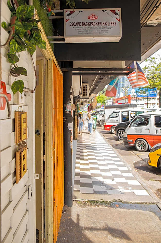 Escape Backpackers KK