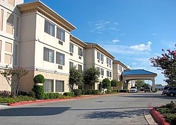 Quality Inn & Suites Airport