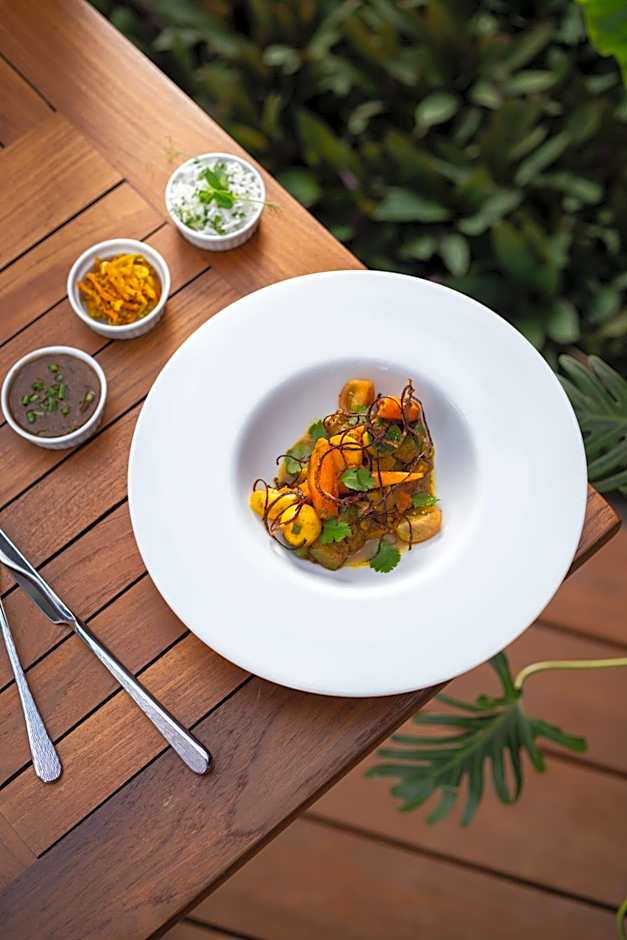 Constance Sakoa Boutik